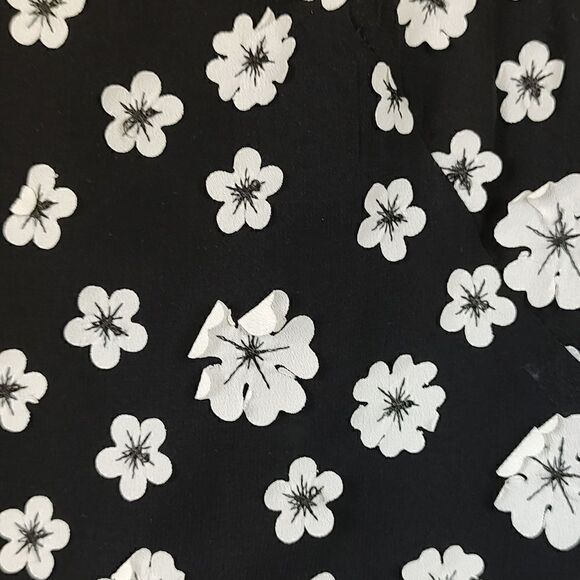 Adrianna Papell Sleeveless Floral Overlay Shift Dress 3D White Flower Applique - Picture 11 of 11